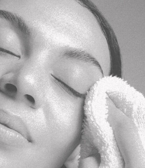 The Aelo Eye Mask