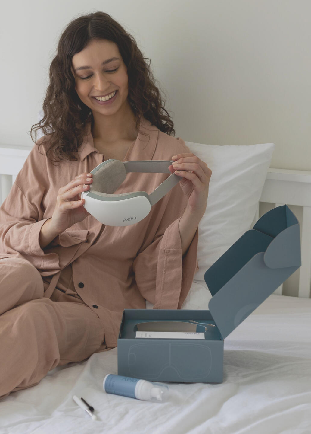 The Aelo Eye Mask